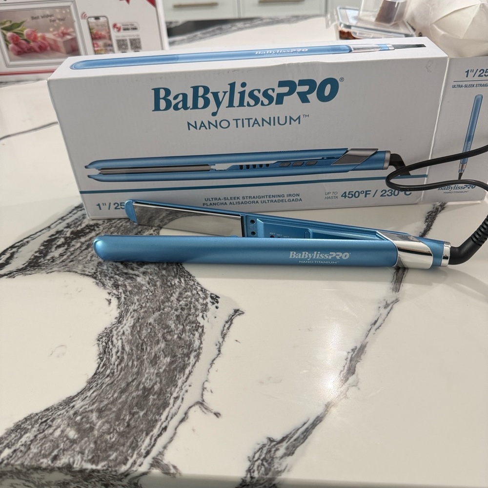 BaBylissPRO Nano Titanium 1" Blue Flat Iron - Picture 7 of 8